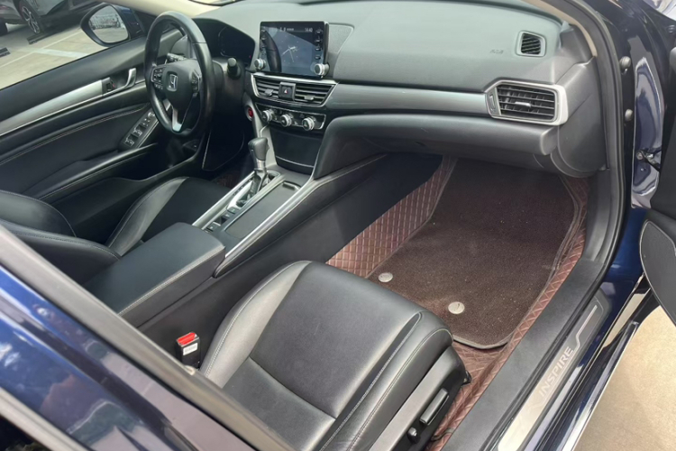 本田 英仕派 2019款 260TURBO 精悦版 国VI中控内饰7005