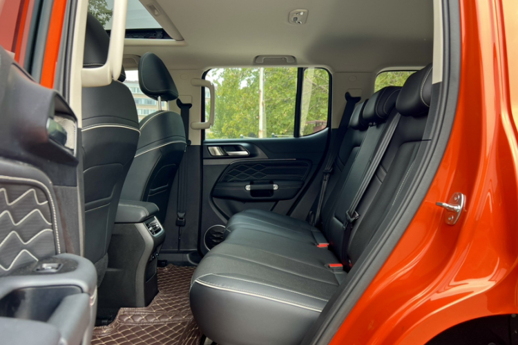 坦克300 2023款 越野版 2.0T 征服者中控内饰7012