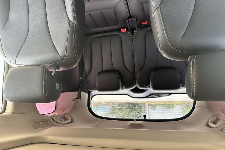 比亚迪 宋MAX 2018款 1.5T 自动智联精英型 6座中控内饰7001