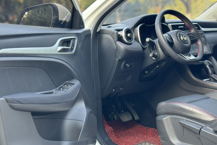 名爵ZS 2020款 180DVVT 自动Lite局部细节19