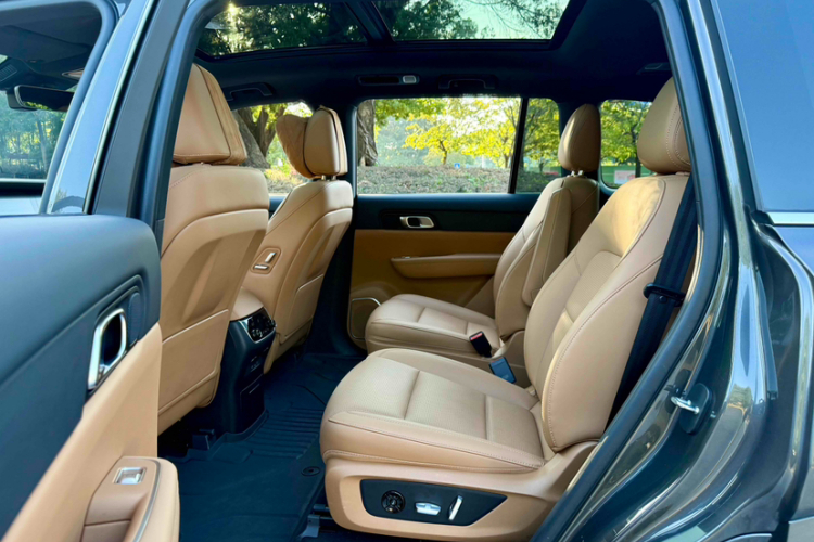 理想汽车 理想ONE 2021款 增程6座版中控内饰7008