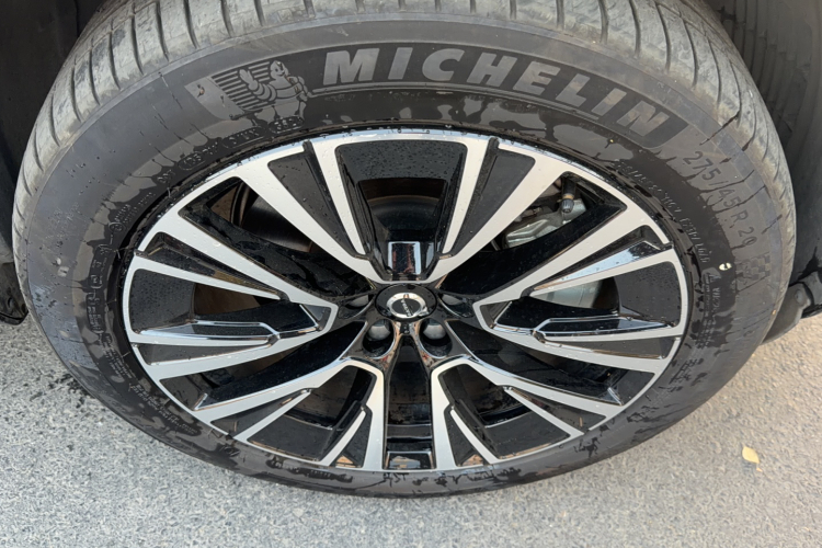 沃尔沃XC90新能源 2025款 T8 智尊豪华版 7座车身外观6003