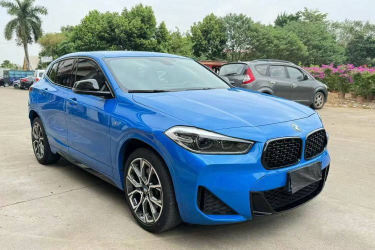 宝马X2 2021款 改款 sDrive25i 曜夜版车身外观6005
