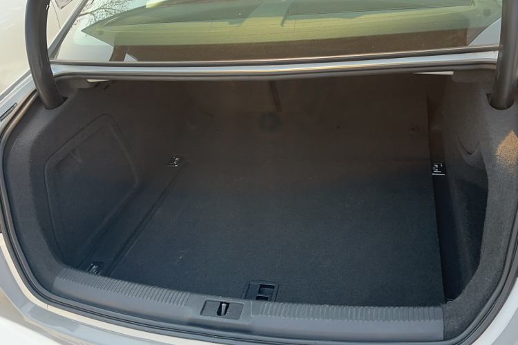 奥迪A4L 2013款 35 TFSI 自动舒适型局部细节9007