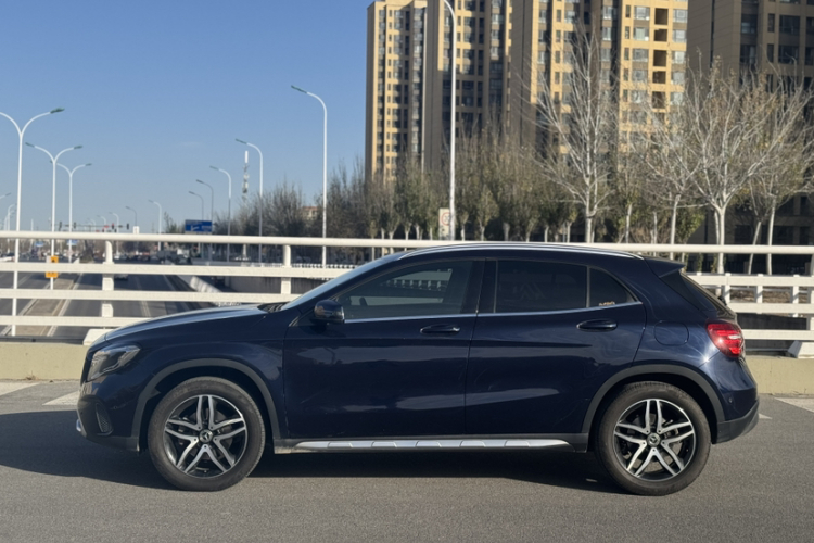 奔驰GLA 2017款 GLA 200 时尚型车身外观6013