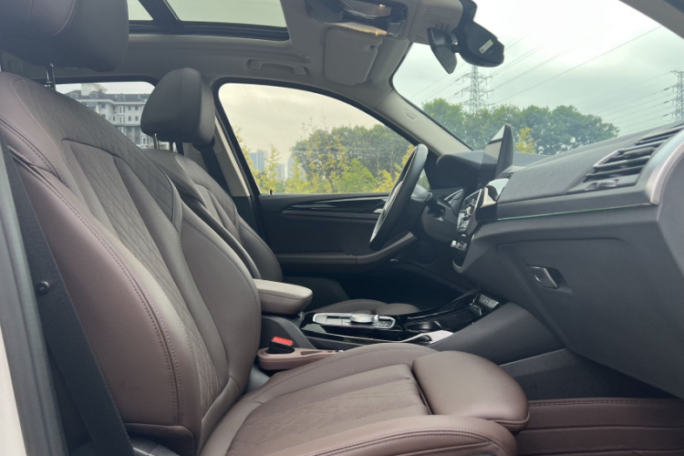 宝马iX3 2022款 改款 领先型局部细节41