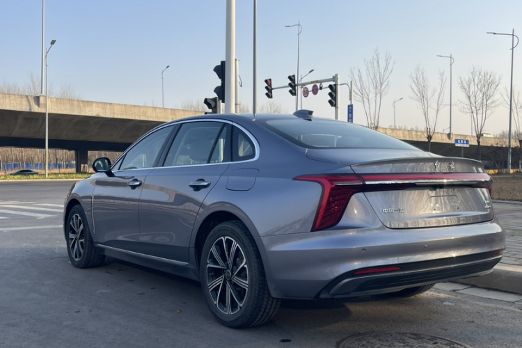 红旗H5 PHEV 2025款 170 超混版车身外观6004
