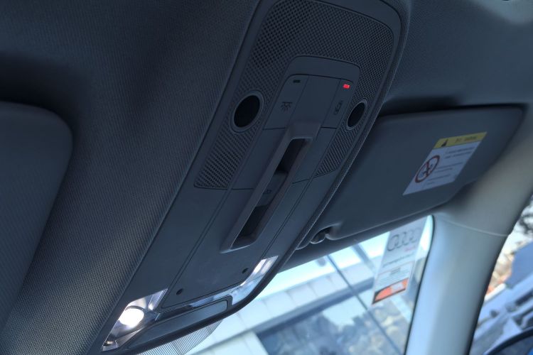 奥迪Q2L 2018款 35 TFSI 上市专享版 国V局部细节9002