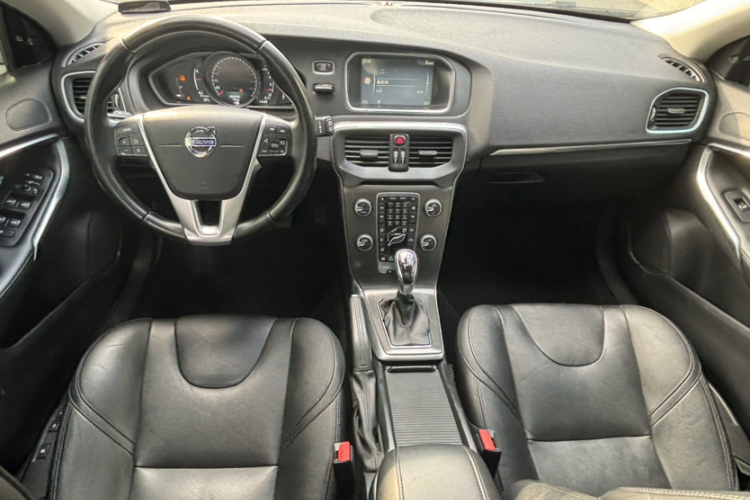 沃尔沃V40 2015款 1.6T 智雅版中控内饰7003
