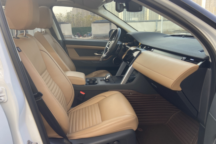 路虎 发现运动版 2024款 豪华定制版中控内饰7009