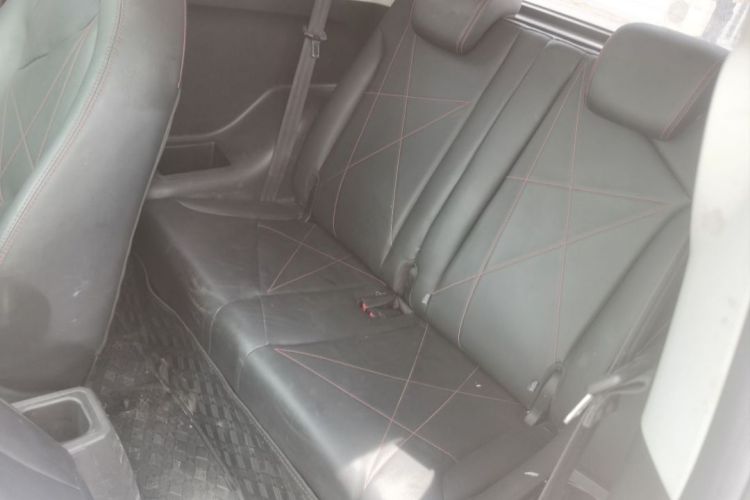 奇瑞新能源 小蚂蚁 2022款 甜粉款 半糖版 磷酸铁锂 29.2kWh 30kW 301km中控内饰7007