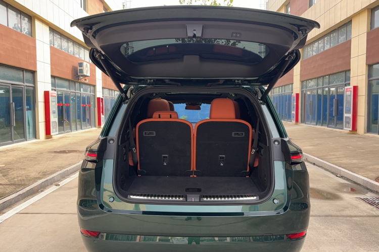 理想汽车 理想L9 2022款 Max局部细节23