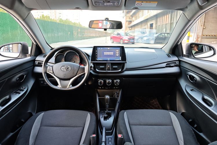 丰田 威驰FS 2021款 1.5L CVT锋驰版中控内饰7001