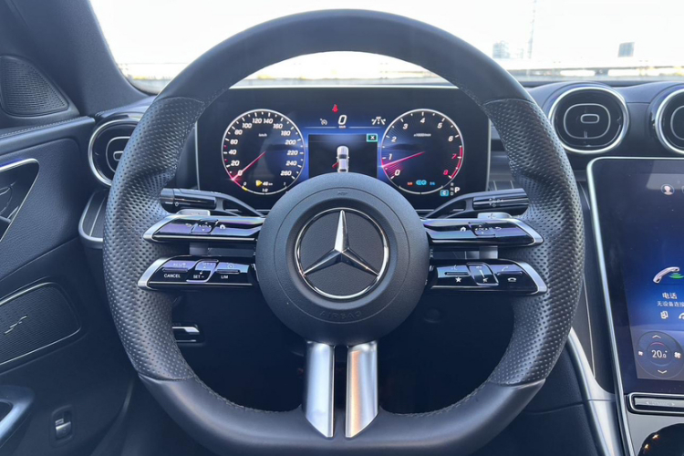 奔驰C级 2022款 改款 C 200 L 运动版中控内饰7001