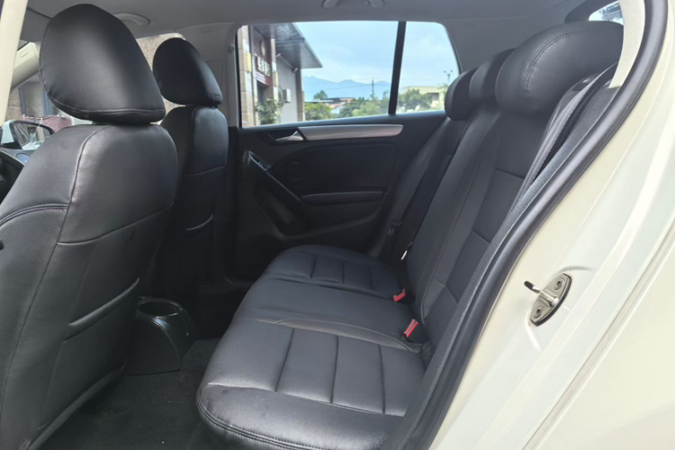 大众 高尔夫 2012款 1.6 自动时尚型中控内饰7003