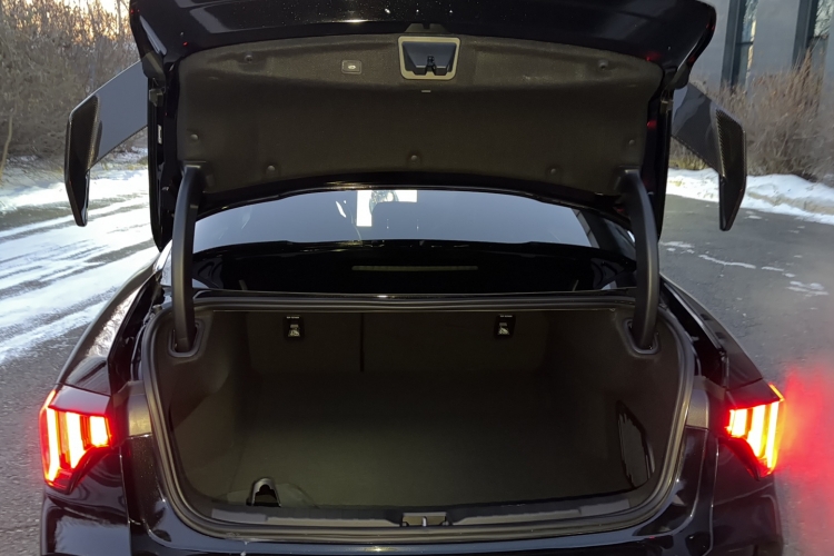 领克03 2025款 1.5TD DCT冠军版Pro局部细节23