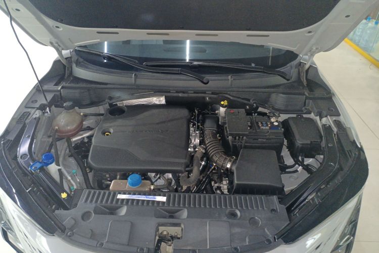 长安UNI-T 2023款 第二代 1.5T 尊贵型中控内饰7003