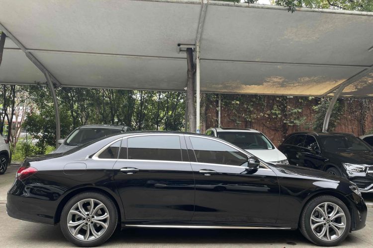 奔驰E级 2023款 E 300 L 运动时尚型车身外观6004
