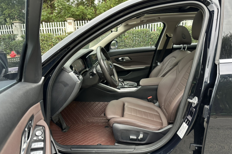 宝马3系 2021款 改款 320Li M运动套装局部细节19