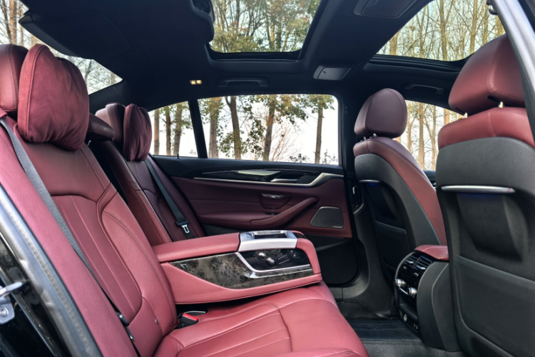 宝马5系 2020款 530Li 尊享型 M运动套装中控内饰7003