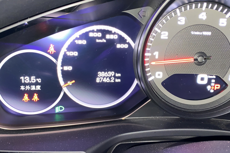 保时捷 2022款 Panamera 4 行政加长版 2.9T中控内饰15