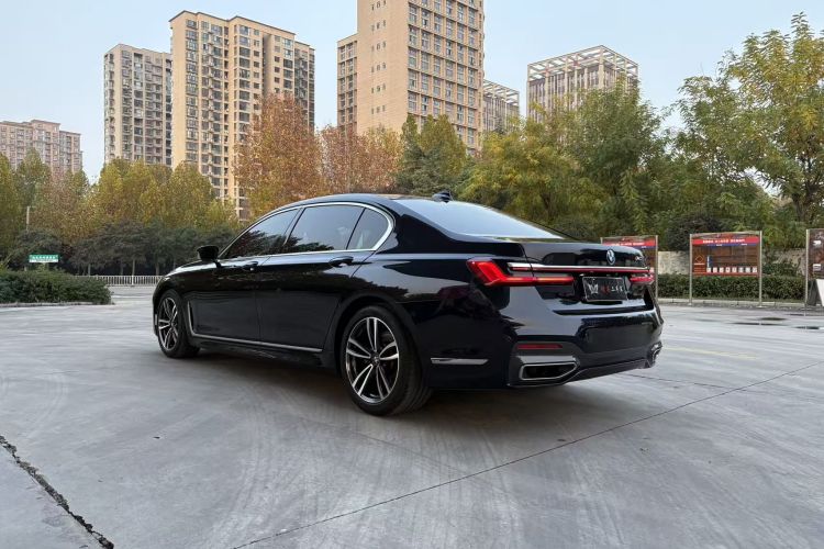 宝马7系 2021款 730Li M运动套装车身外观6003