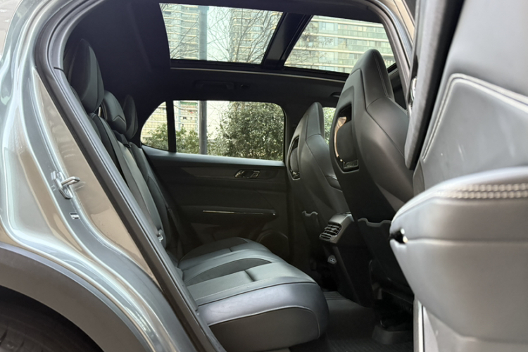 领克01 2021款 2.0TD 四驱劲Halo中控内饰7006