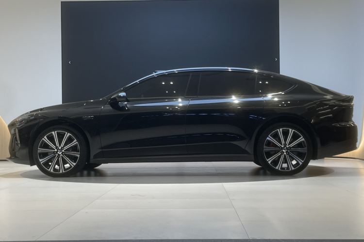 蔚来ET7 2024款 100kWh 行政签名版车身外观6005