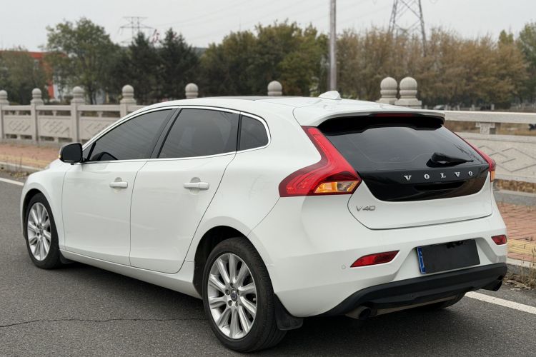 沃尔沃V40 2014款 2.0T 智雅版车身外观6006