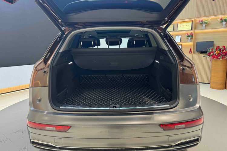 奥迪Q5L 2018款 40 TFSI 荣享时尚型 国V局部细节23