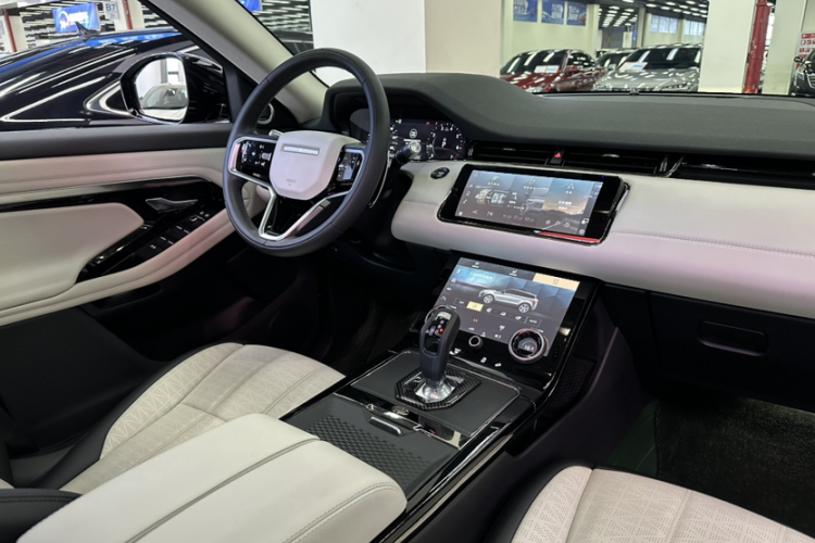 路虎 揽胜极光 2021款 极光L 249PS R-Dynamic First edition 首发版中控内饰7003