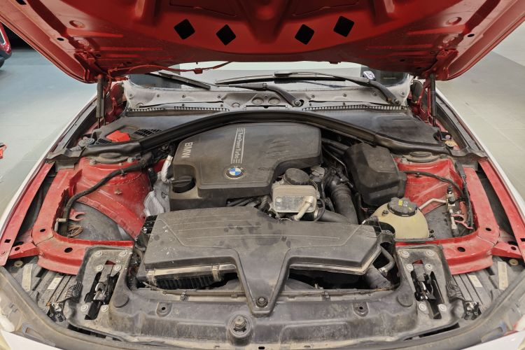 宝马3系 2015款 320i 超悦版时尚型局部细节24