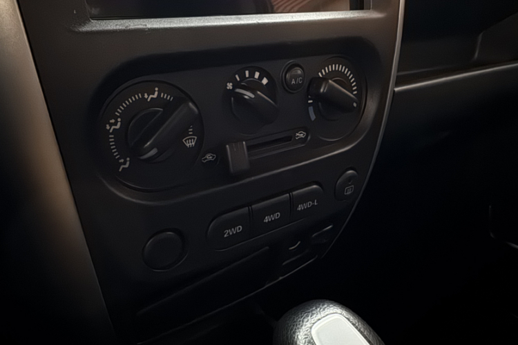 铃木 吉姆尼 2012款 1.3 AT JLX局部细节16