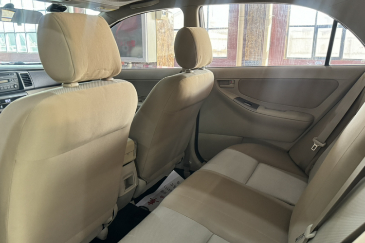 丰田 花冠 2013款 1.6L 手动卓越版中控内饰7001