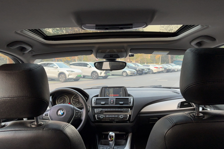 宝马1系(进口) 2016款 118i 领先型局部细节22