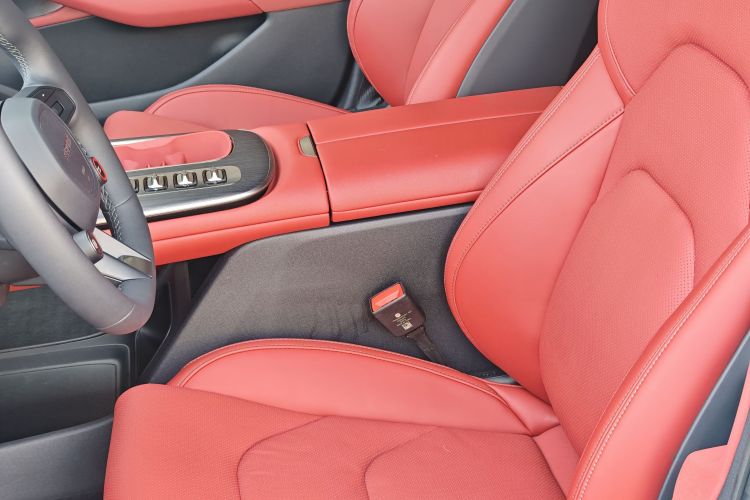 小米汽车 小米SU7 2024款 四驱超长续航高阶智驾Max版中控内饰7005