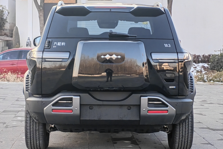 方程豹 钛3 2025款 501KM 后驱智驾Max版车身外观6005