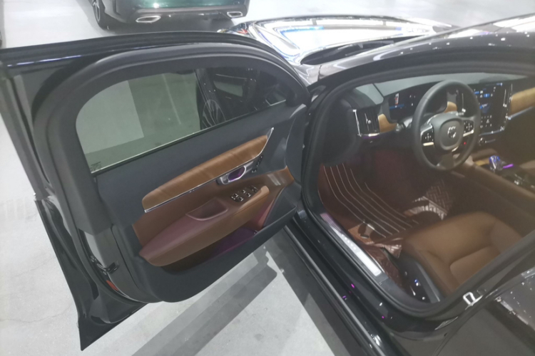 沃尔沃S90 2024款 B5 智逸豪华版中控内饰7004