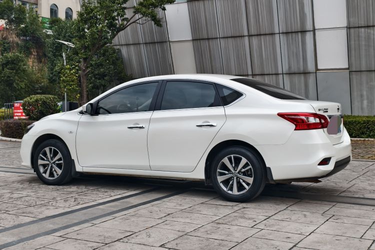 日产 轩逸 2021款 经典 1.6XE CVT舒适版车身外观6004