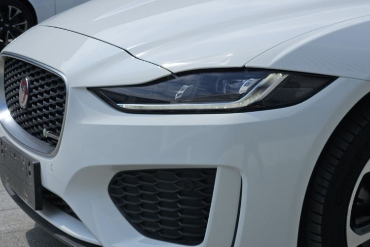 捷豹XEL 2023款 2.0T 250PS R-DYNAMIC S进取运动版车身外观6011