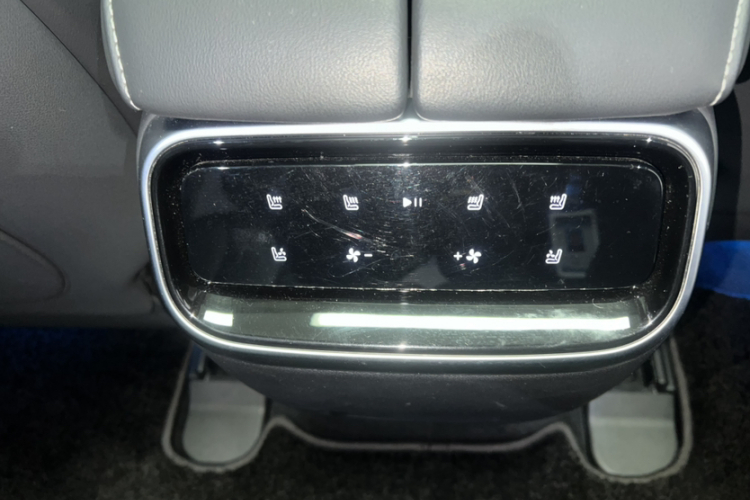 鸿蒙智行 问界M7 2022款 1.5T 四驱豪华版局部细节9004