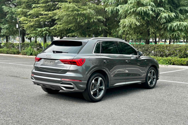 奥迪Q3 2023款 35 TFSI 时尚动感型（1.5T）车身外观6005