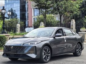 长安 逸动 2025款 蓝鲸 1.5T 500Bar尊贵型