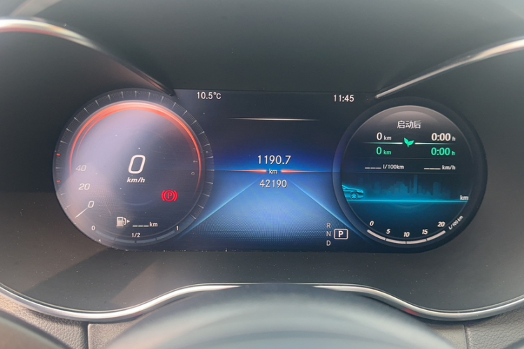 奔驰C级 2021款 C 260 L 运动版中控内饰15