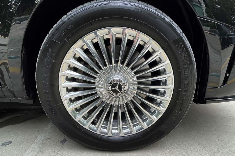 奔驰 威霆 2023款 2.0T 精英版 7座车身外观6005