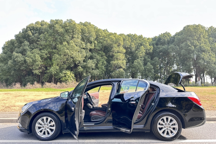 别克 君越 2013款 2.4L SIDI精英舒适型车身外观6010