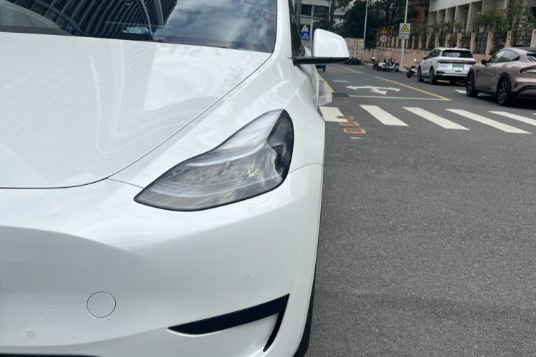 特斯拉 Model Y 2022款 改款 后轮驱动版车身外观6004