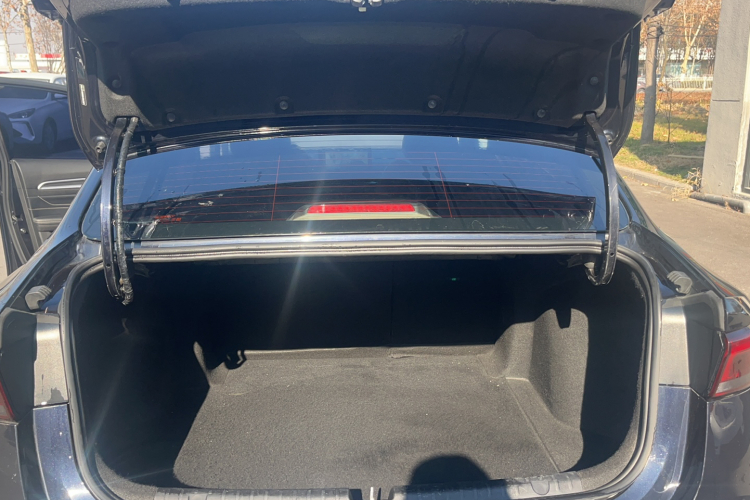 吉利汽车 帝豪 2022款 第4代 1.5L 手动豪华型局部细节23