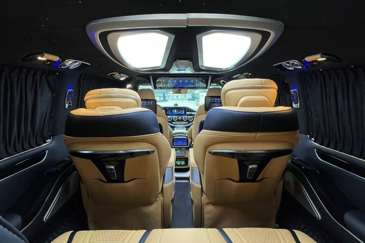 奔驰 威霆 2023款 2.0T 精英版 7座局部细节22