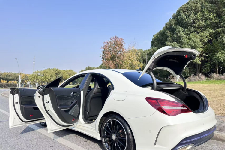 奔驰CLA 2016款 改款 CLA 220 4MATIC中控内饰7002